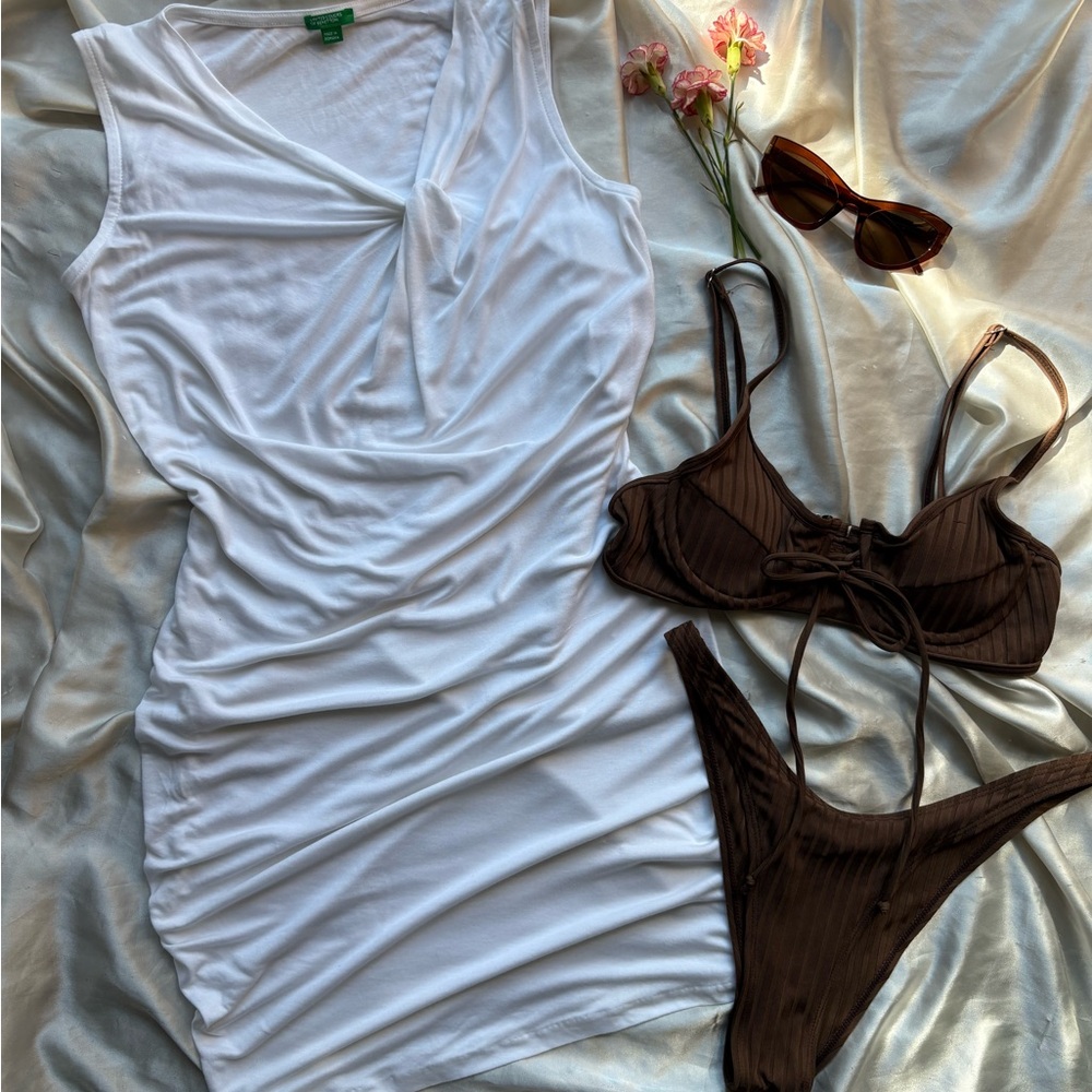 United Colors Of Benetton White Dress / Coverup w Twist Knot